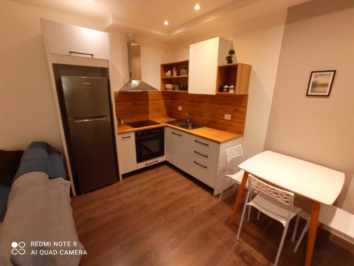 Tirana Apartment Garda Kültér fotó