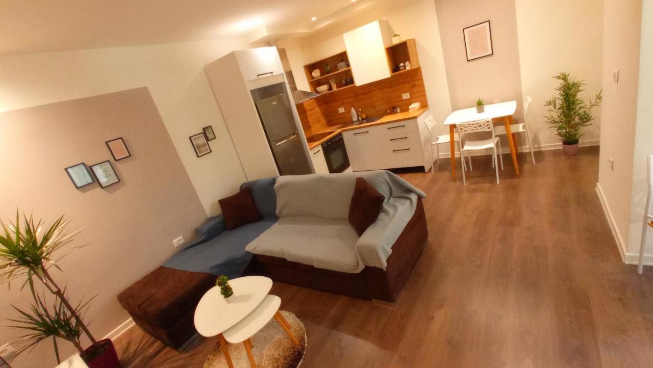 Tirana Apartment Garda Kültér fotó