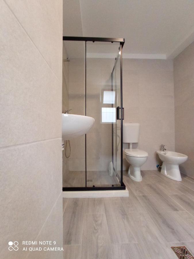 Tirana Apartment Garda Kültér fotó
